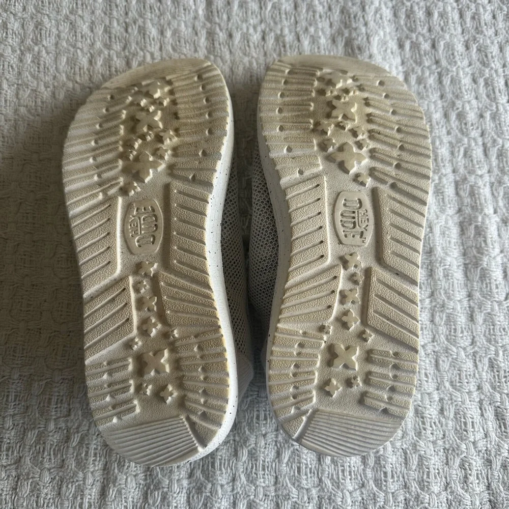 New Hey Dude Wendy Womens size‎ 8 Comfort Shoes Gray White